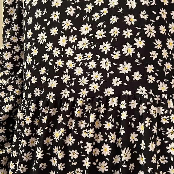 Brand: H&M
Size: Small
Color: Black - Picture 3 of 3